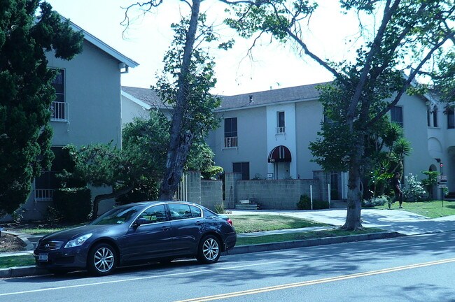 Building Photo - 6513 6th W St
