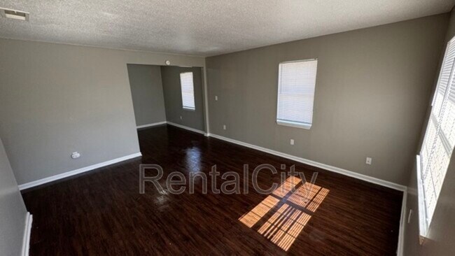 Building Photo - 349 Navy Dr