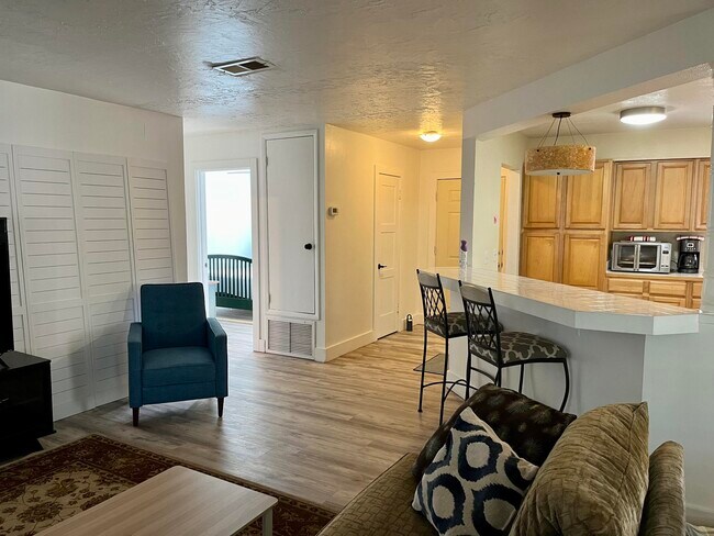 Foto del edificio - 1002 Regalia Dr