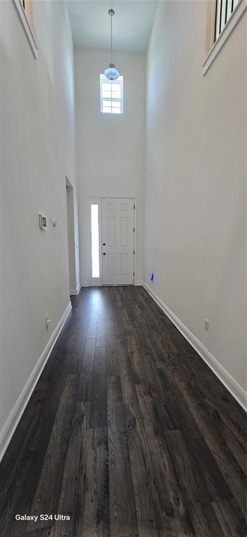 Building Photo - 18410 Blue Heron Cir