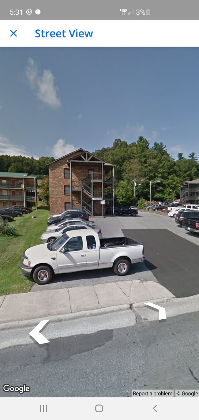 Streetside view - 140 Faculty St