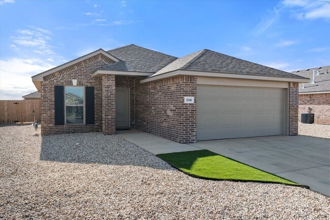 Building Photo - Fully Furnished Mid-Term or Long-Term Options!