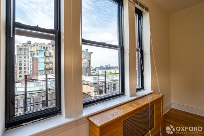 Building Photo - 200 Riverside Drive