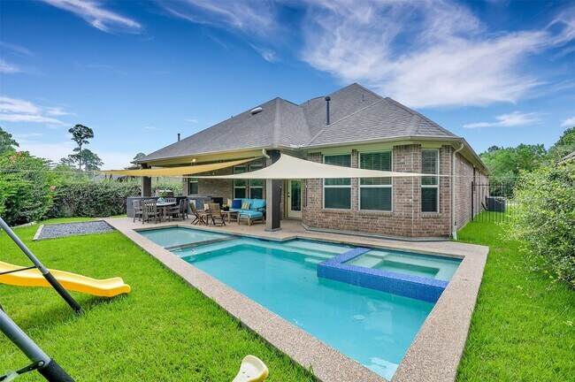 Foto del edificio - 98 Lindenberry Cir