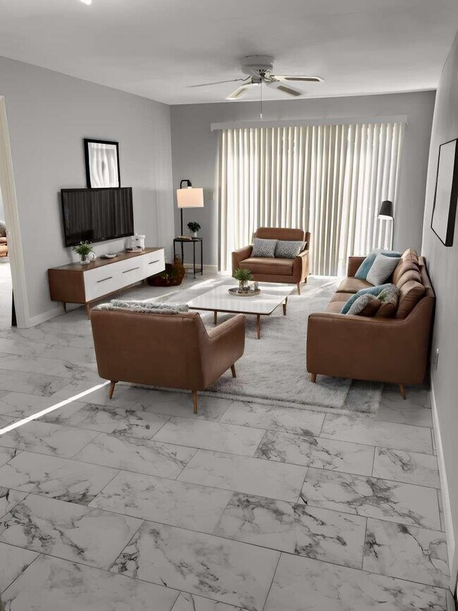 Foto del edificio - 317 Lake Evelyn Dr