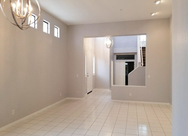 Foto del edificio - 8100 E Camelback Rd