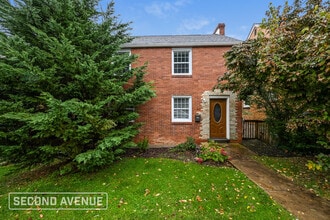 Building Photo - 3107 Elroy Ave