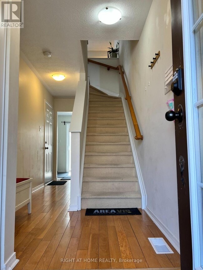 Building Photo - 769 Cobble Hill Dr