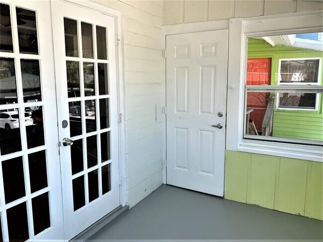 Foto del edificio - 61 81st Ave