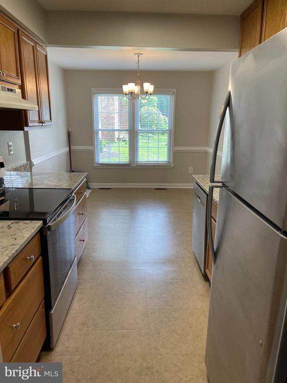 Foto del edificio - 1744 Laurance Ct