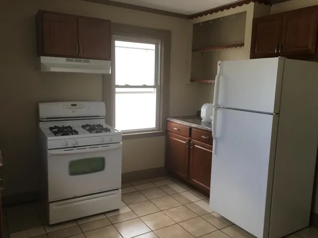 Kitchen - 11 Arthur Ave