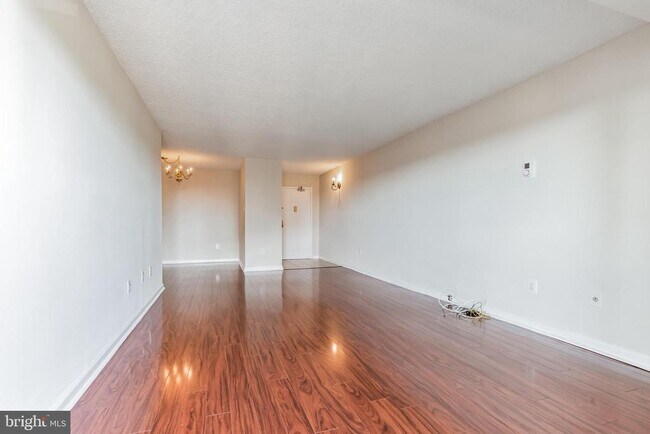 Foto del edificio - 5300 Holmes Run Pkwy