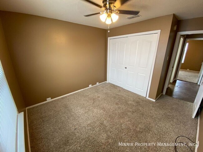 Foto del edificio - 2530 107th Dr