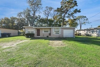 Building Photo - 4926 Deauville Dr