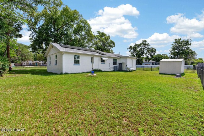 Building Photo - 277 Debary Dr
