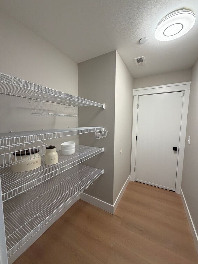 Foto del edificio - 3487 Peterson St