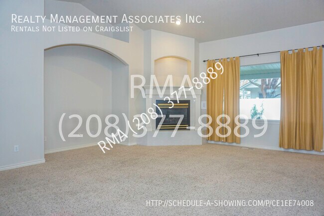 Building Photo - Fantastic 3 Bedroom House with Office and ...