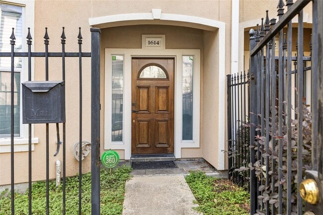 Photo - 3-Story Townhome in Midtown – 3BR/3.5BA with Private Balconies