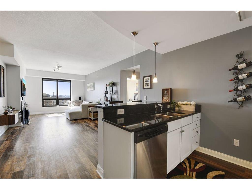 Foto principal - 100 3rd Ave S