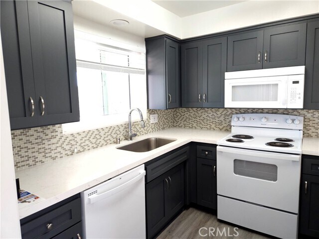 Foto del edificio - 22857 Nadine Cir