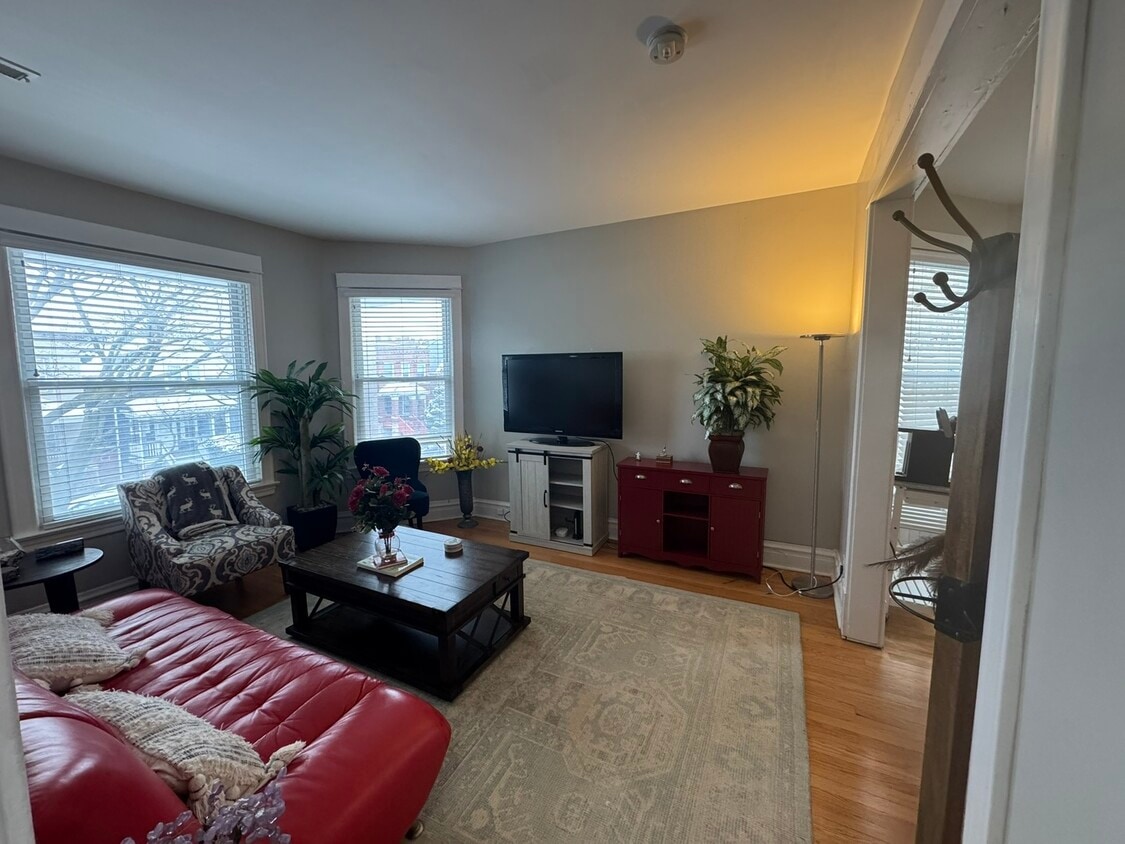 Foto principal - 2440 N Central Park Ave