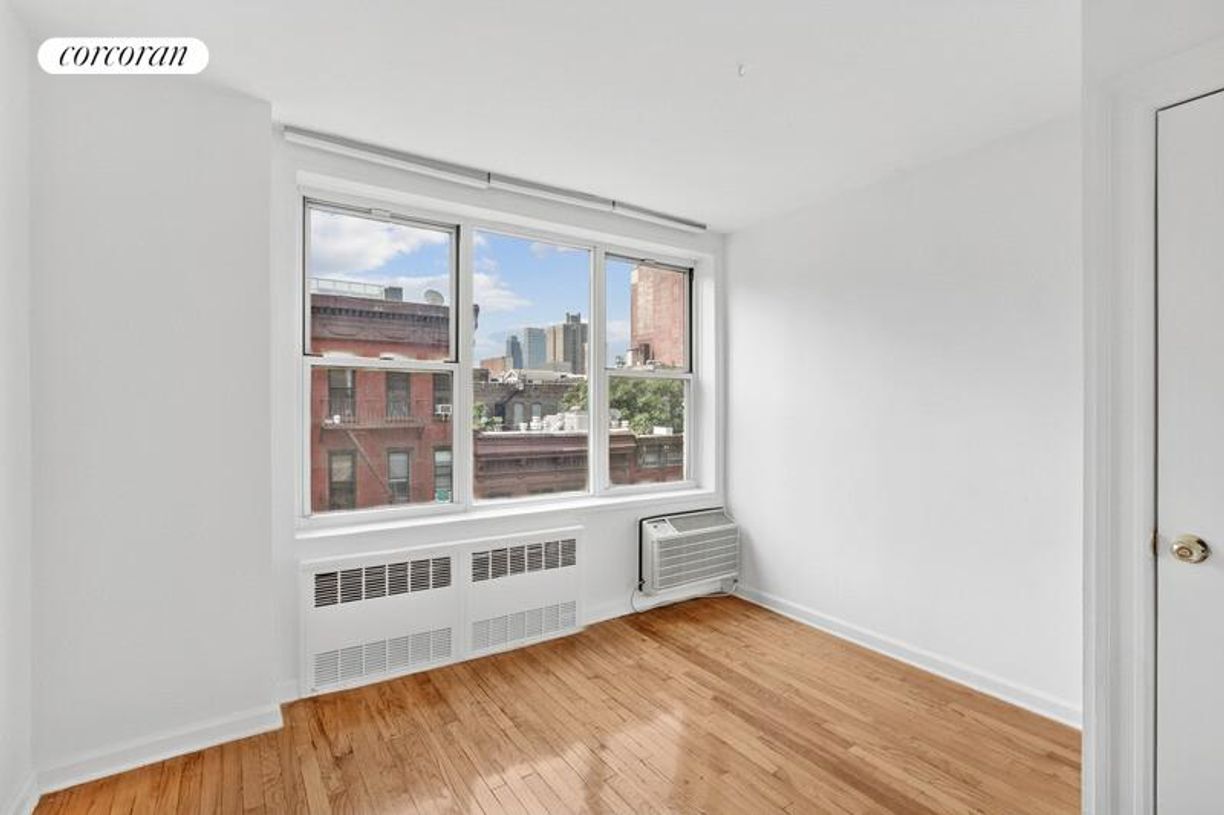 Foto principal - 401 W 56th St