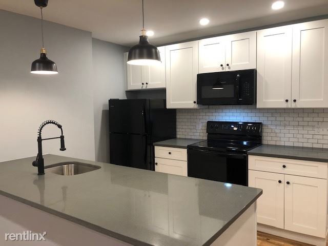 Building Photo - 1 br, 1 bath  - 1711 Spruce St 4R