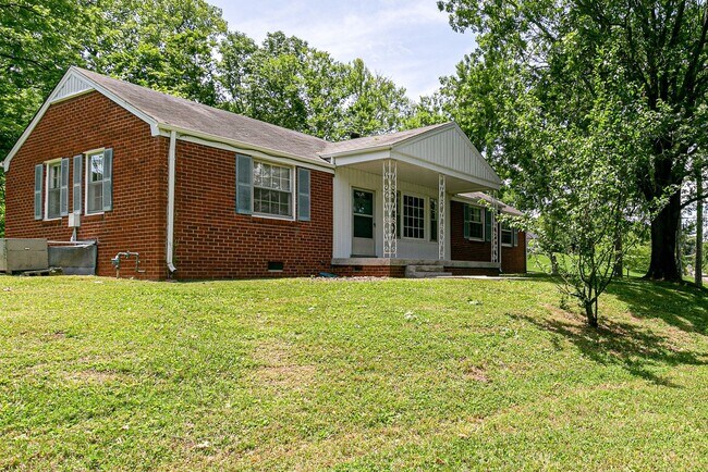 Photo - Cozy One Story, 3 bedroom, 2 baths, 1411 sqft House