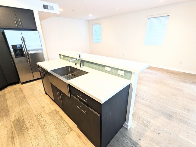 Foto del edificio - 11912 Laurelwood Dr