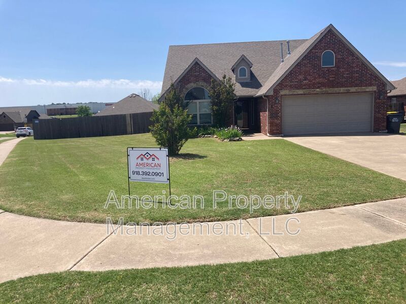 Foto principal - 15624 S Birch Ave