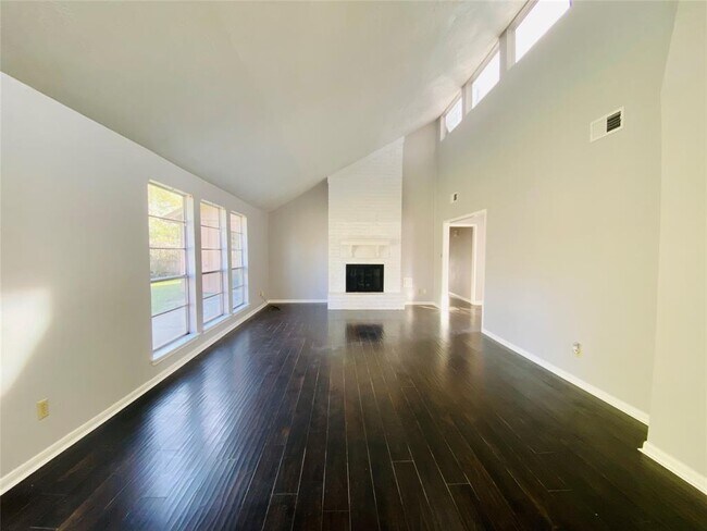 Building Photo - 5126 Eagle Trail Dr