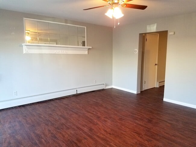 Building Photo - 3 Bedroom Available in August! One block from Carson St - Laundry included - Dishwasher