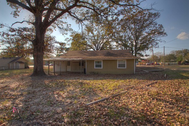 Building Photo - 312 S Rondo Rd