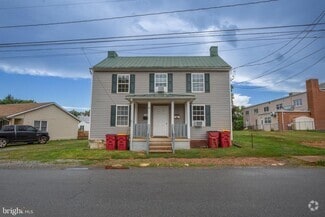 Building Photo - 210 W North St