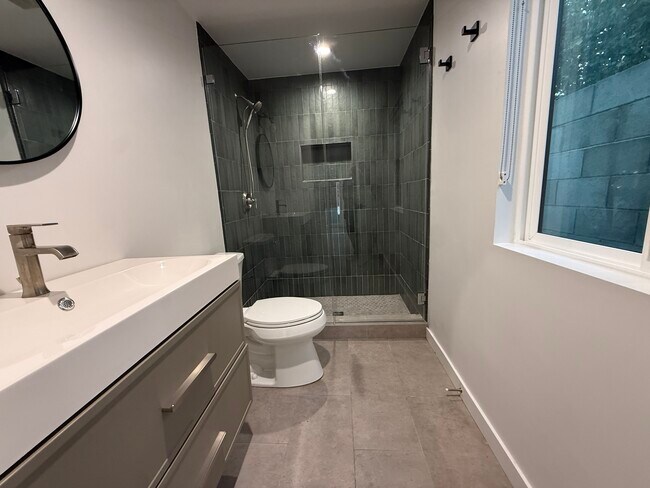 Foto del edificio - 3311 Gassen Pl