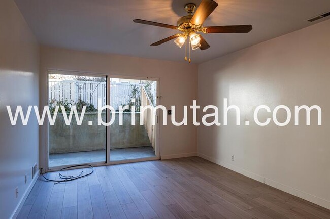 Foto del edificio - 5761 S Waterbury Cir