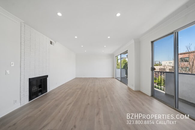 Foto del edificio - 333 S Elm Dr