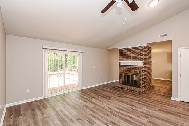 Building Photo - 7825 Elm Tree Ln