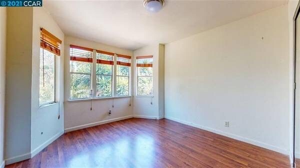 Foto del edificio - 1012 Linden St