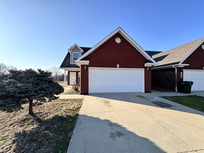 Building Photo - 140 Twin Lakes Dr