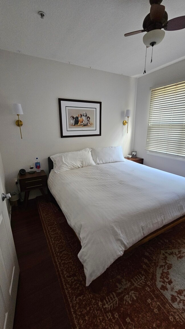 Building Photo - 501 Knights Run Ave