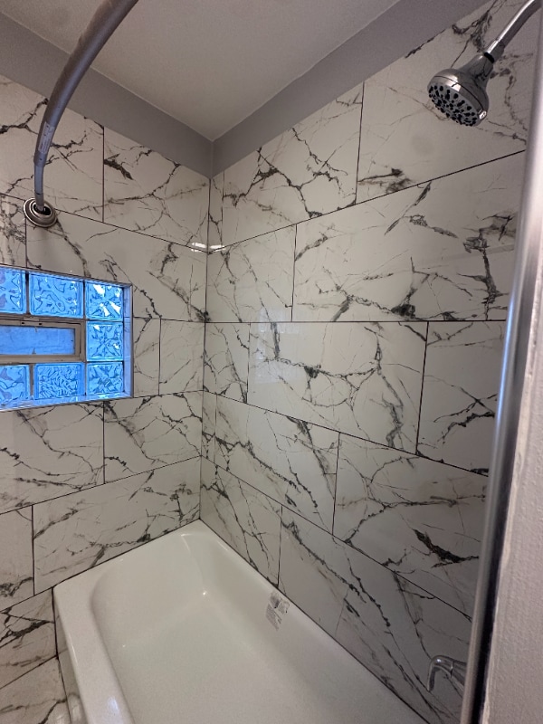 Foto del edificio - 2707 E 93rd St