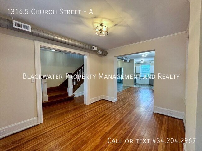 Building Photo - 1316.5 Church St