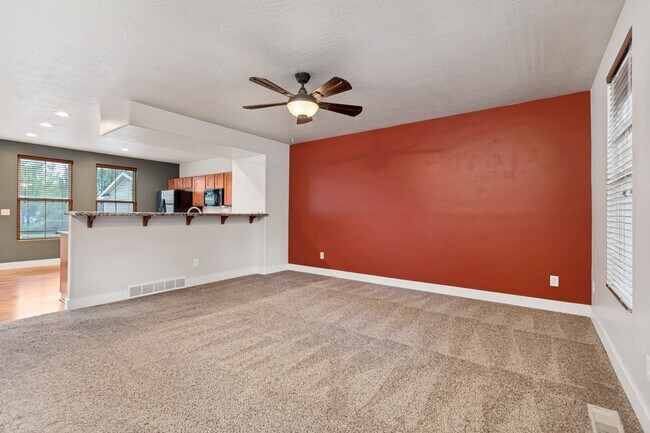 Foto del edificio - 10634 Topview Rd