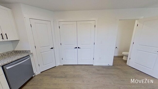 Building Photo - 14 Catawba Ave