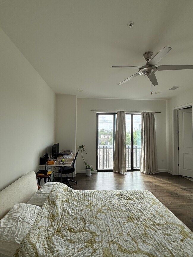 Foto del edificio - 4820 Caroline St