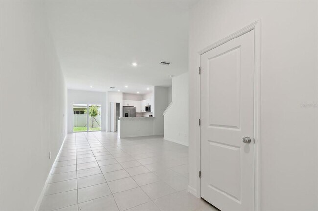 Foto del edificio - 2665 Buttercup Lucine Ln
