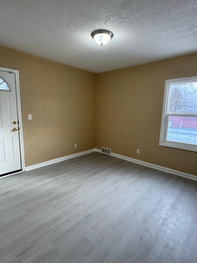 Foto del edificio - 9400 Lakepointe St