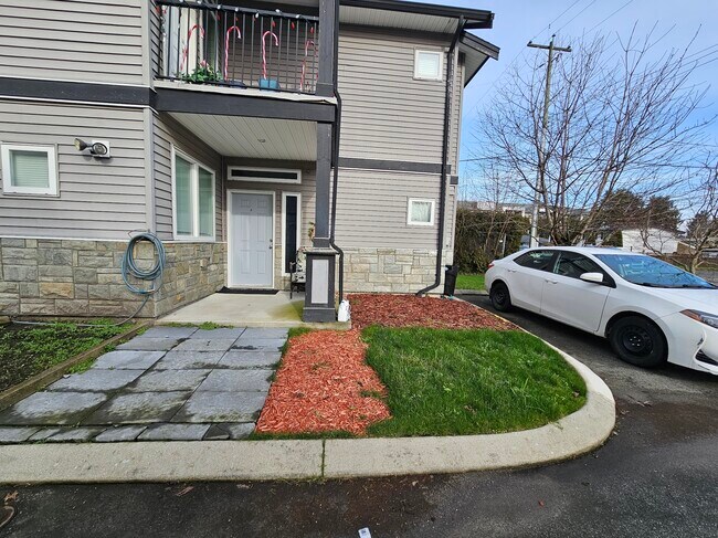 Building Photo - 9245 Hazel St