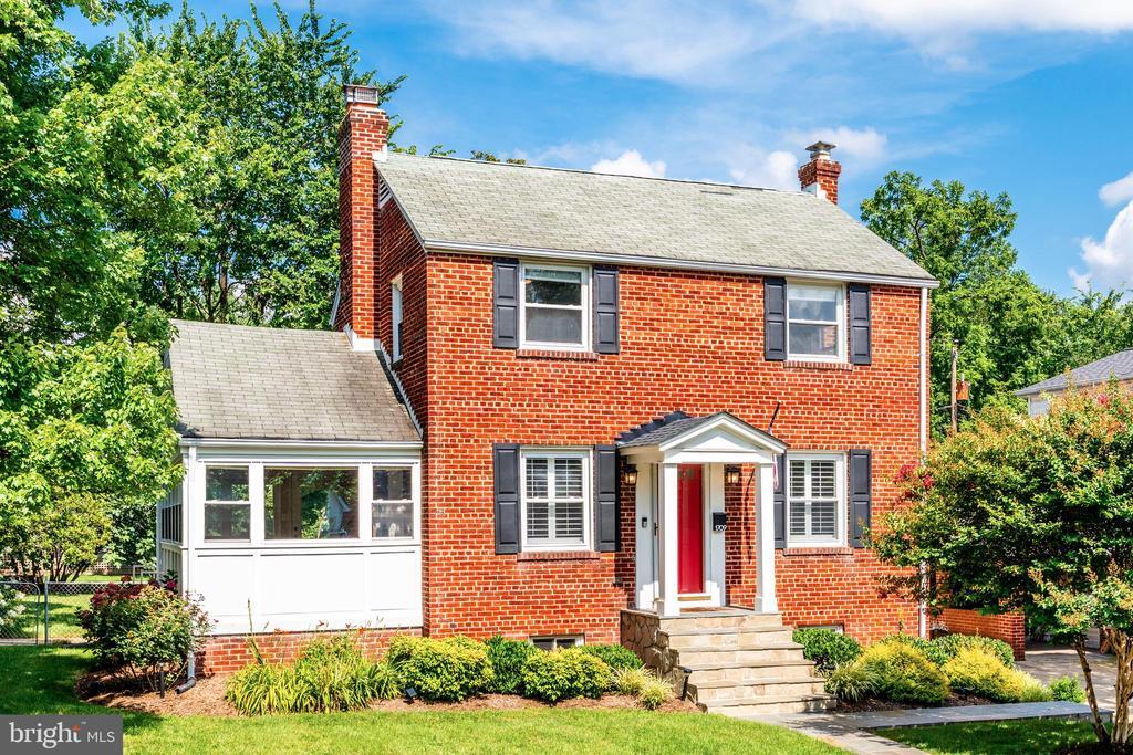 Foto principal - 1709 Patrick Henry Dr